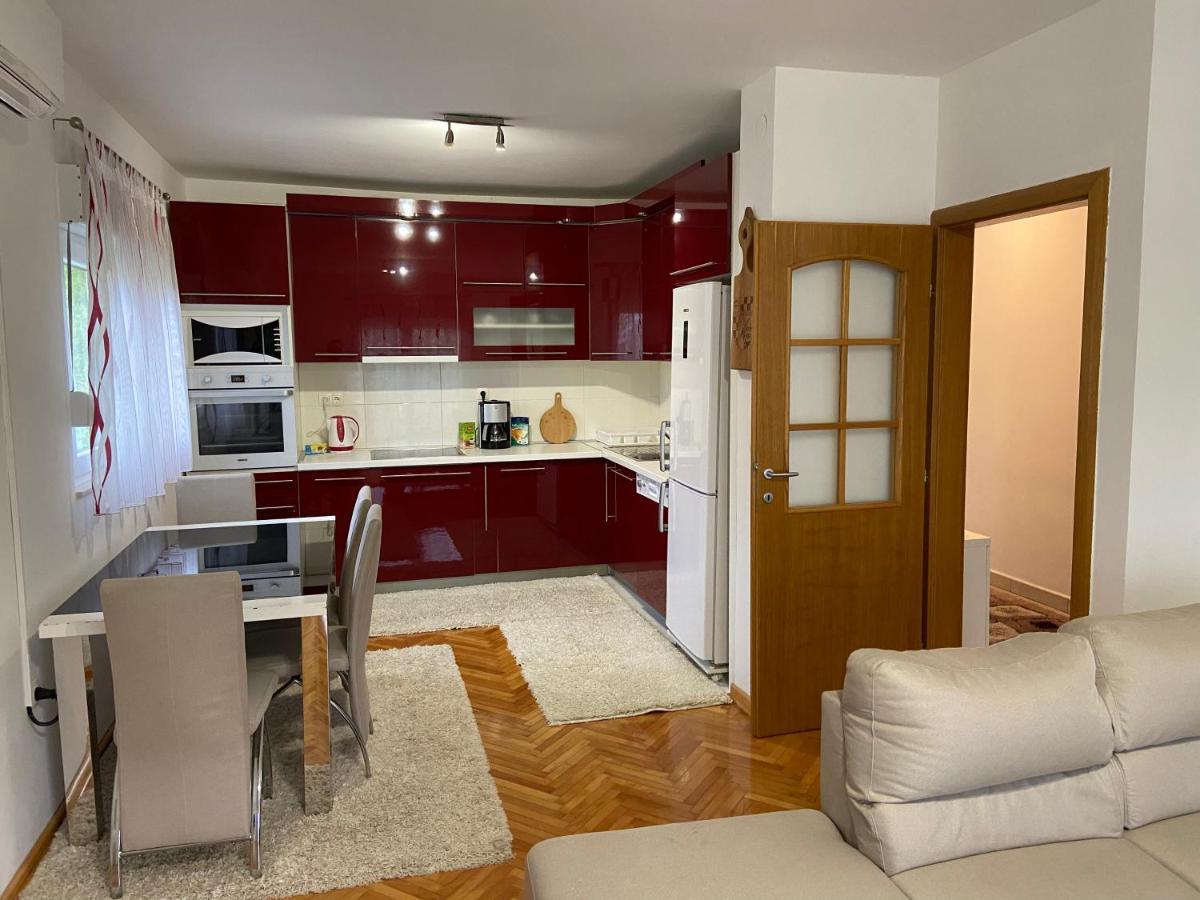 Guest House Ivano Mostar Bagian luar foto