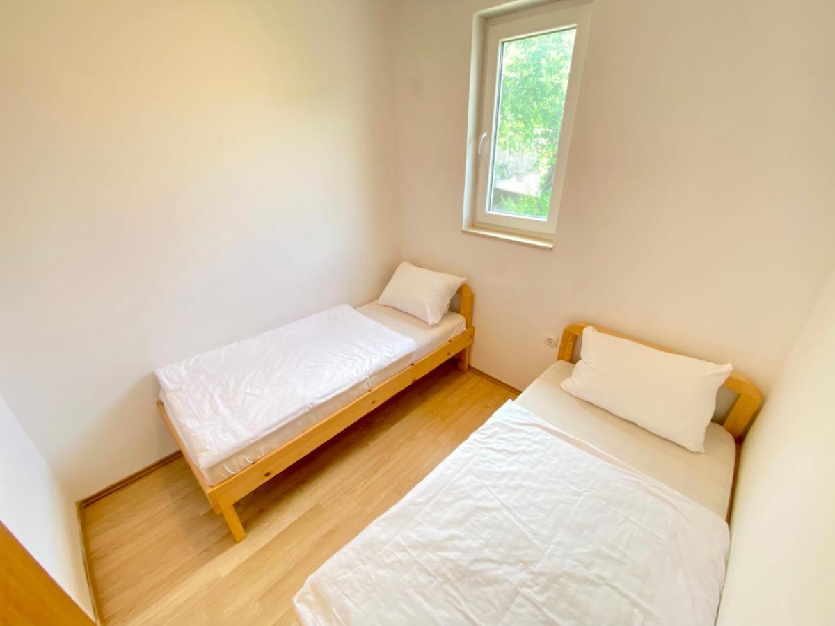 Guest House Ivano Mostar Bagian luar foto