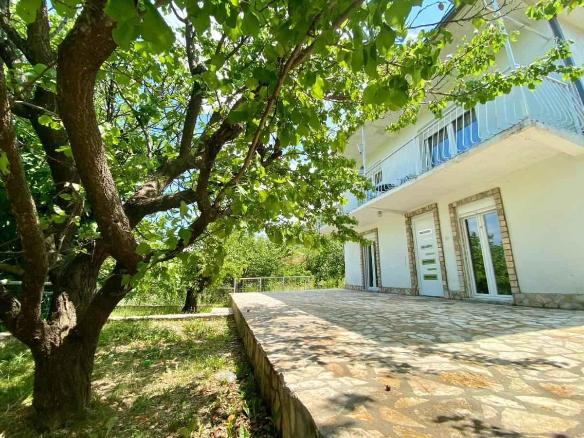 Guest House Ivano Mostar Bagian luar foto
