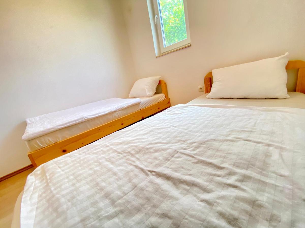 Guest House Ivano Mostar Bagian luar foto